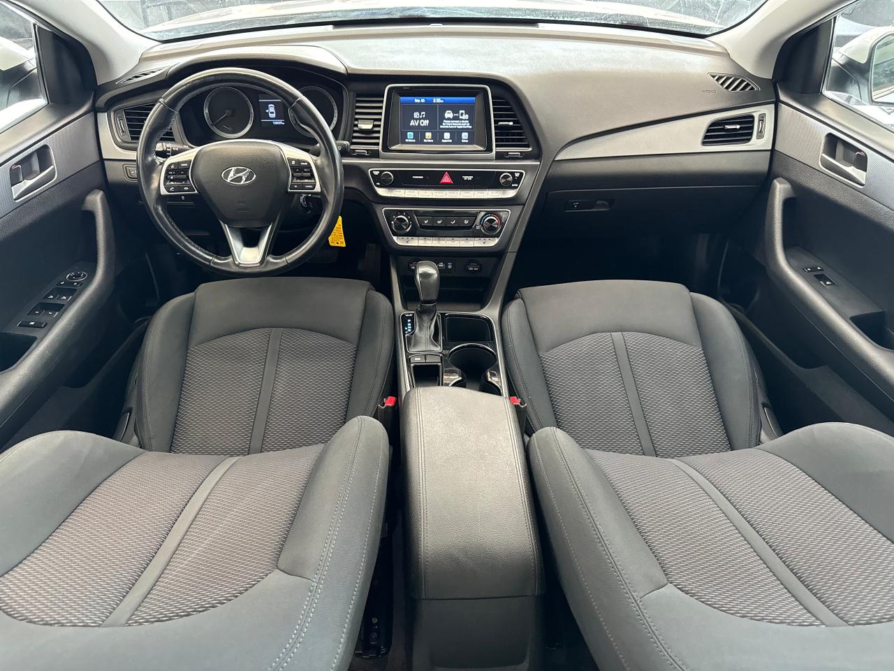 2019 Hyundai Sonata Essential+New Tires+Brakes+ApplePlay+CLEAN CARFAX - Photo #2