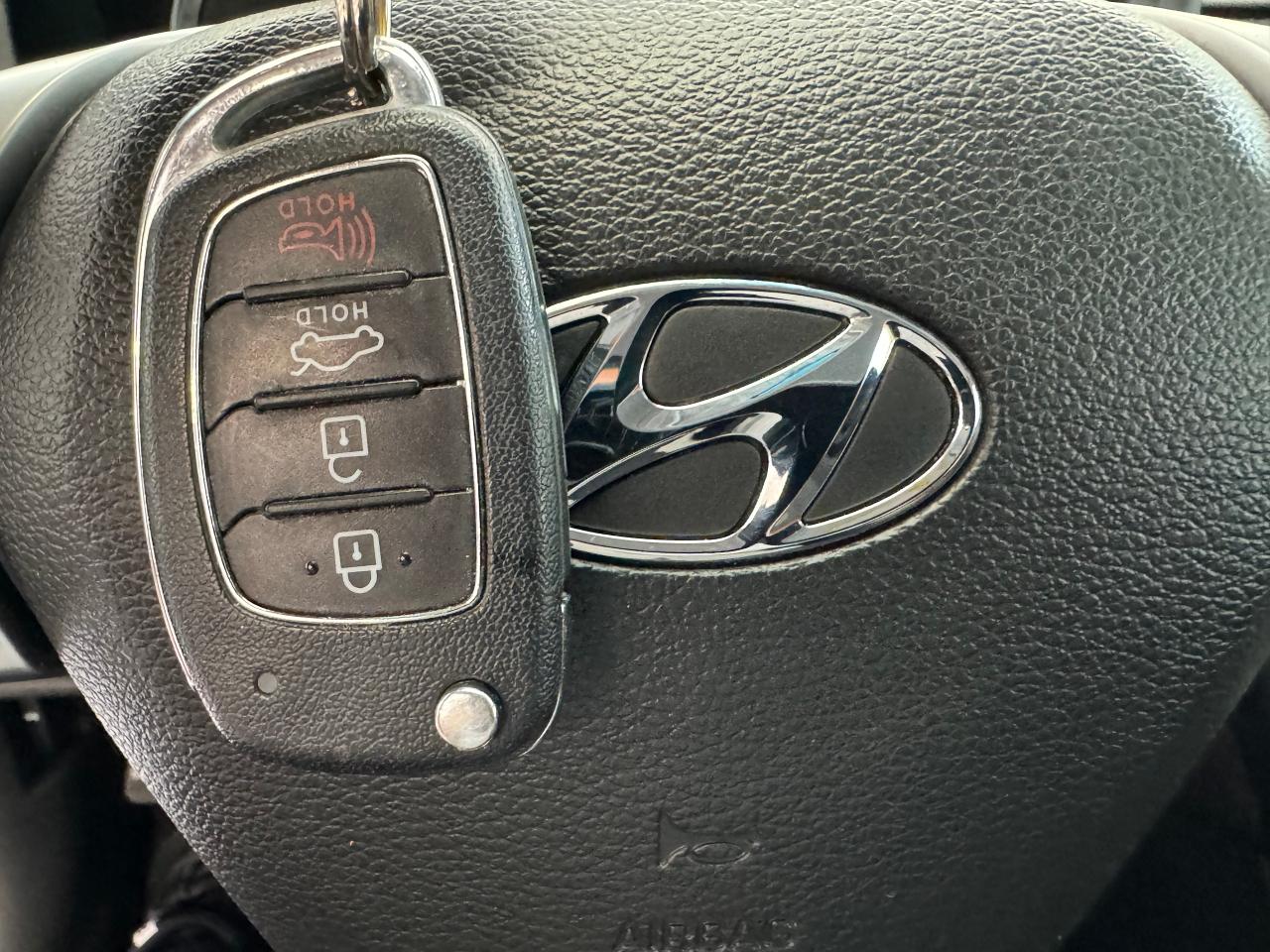 2019 Hyundai Sonata Essential+New Tires+Brakes+ApplePlay+CLEAN CARFAX - Photo #17