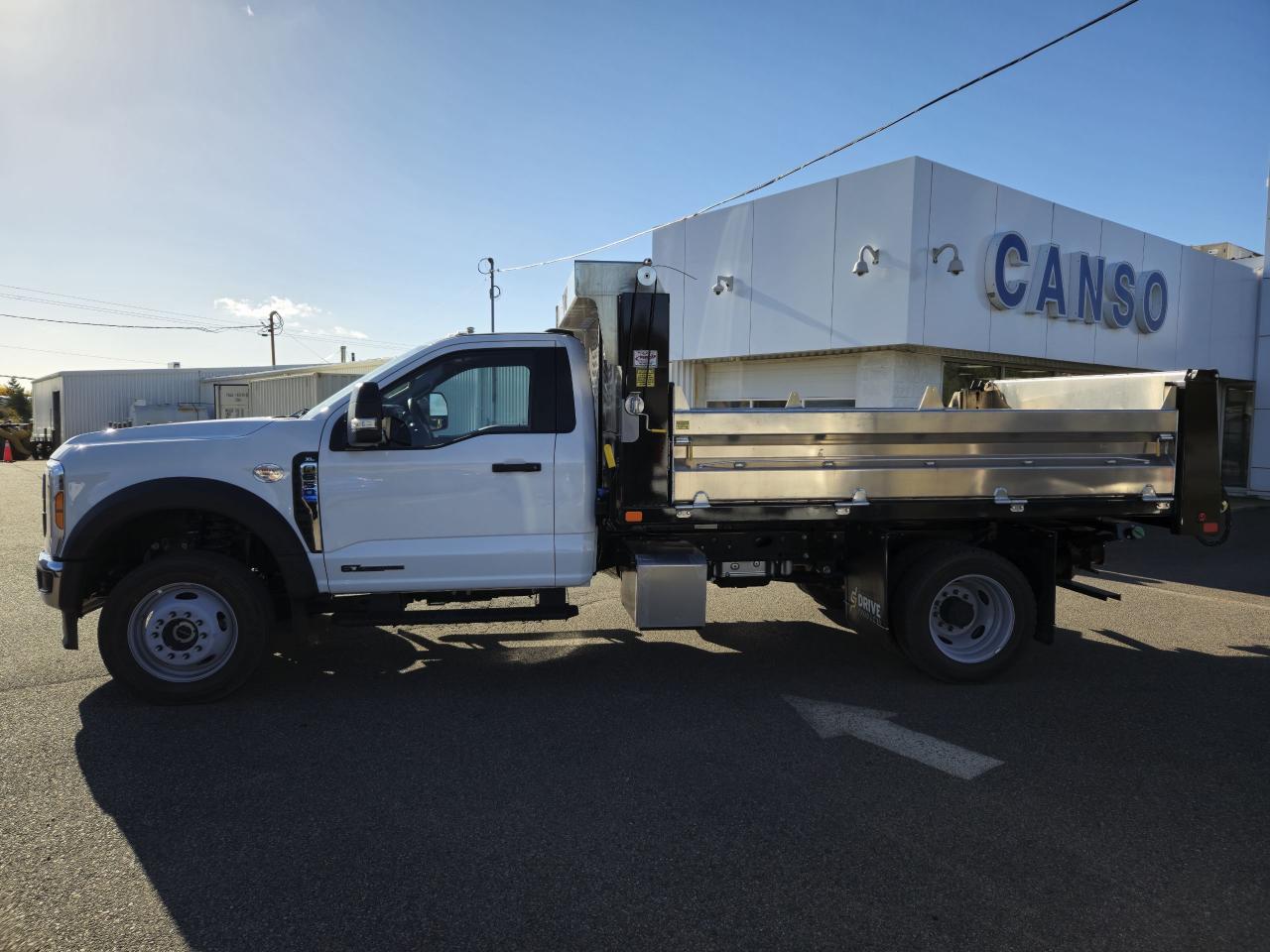 2024 Ford F-550 Super Duty DRW XL 4WD REG CAB 169" WB 84" CA Photo4