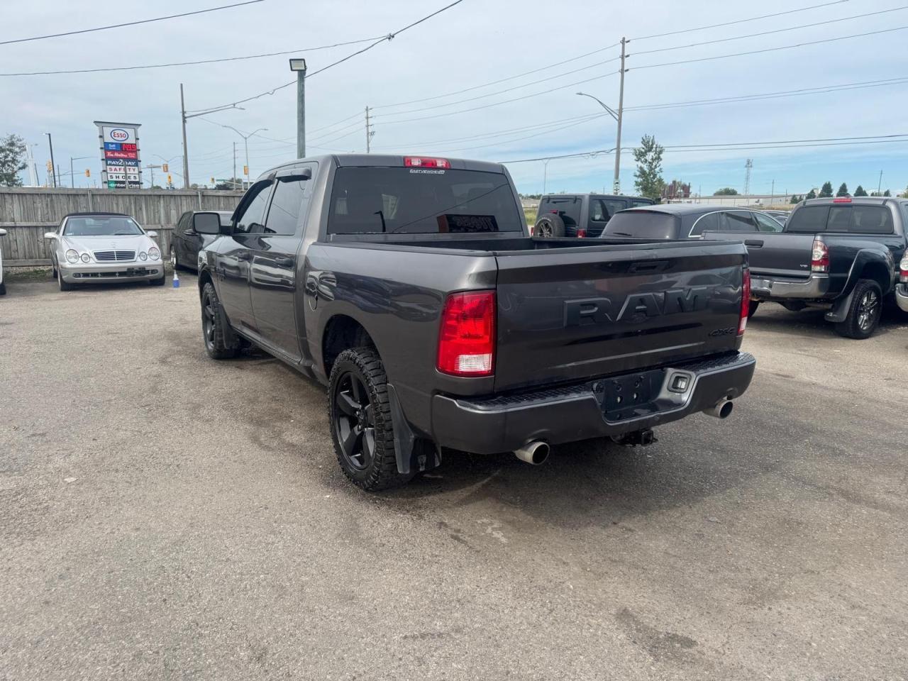 2019 RAM 1500 Classic EXPRESS, CREW CAB, 4X4, ONLY 183KMS, CERTIFIED - Photo #3