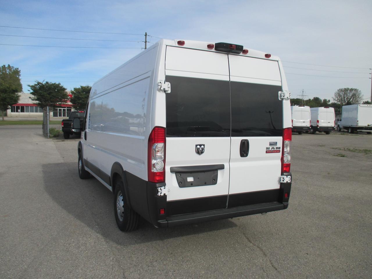 2022 RAM Cargo Van 3500 High Roof Ext 159" WB WITH ATC REEFER - Photo #5