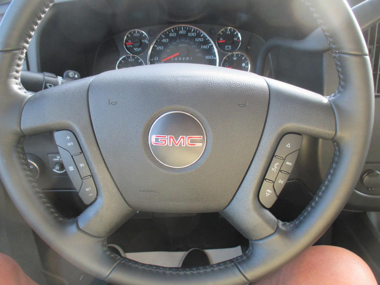 2023 GMC Savana Cargo Van RWD 2500 155" - Photo #11