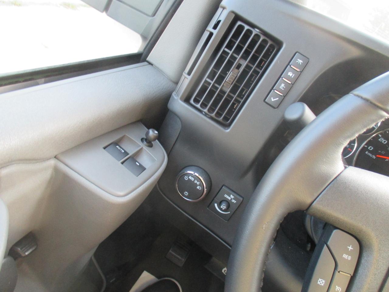 2022 GMC Savana 3500 RWD 3500 155" - Photo #10
