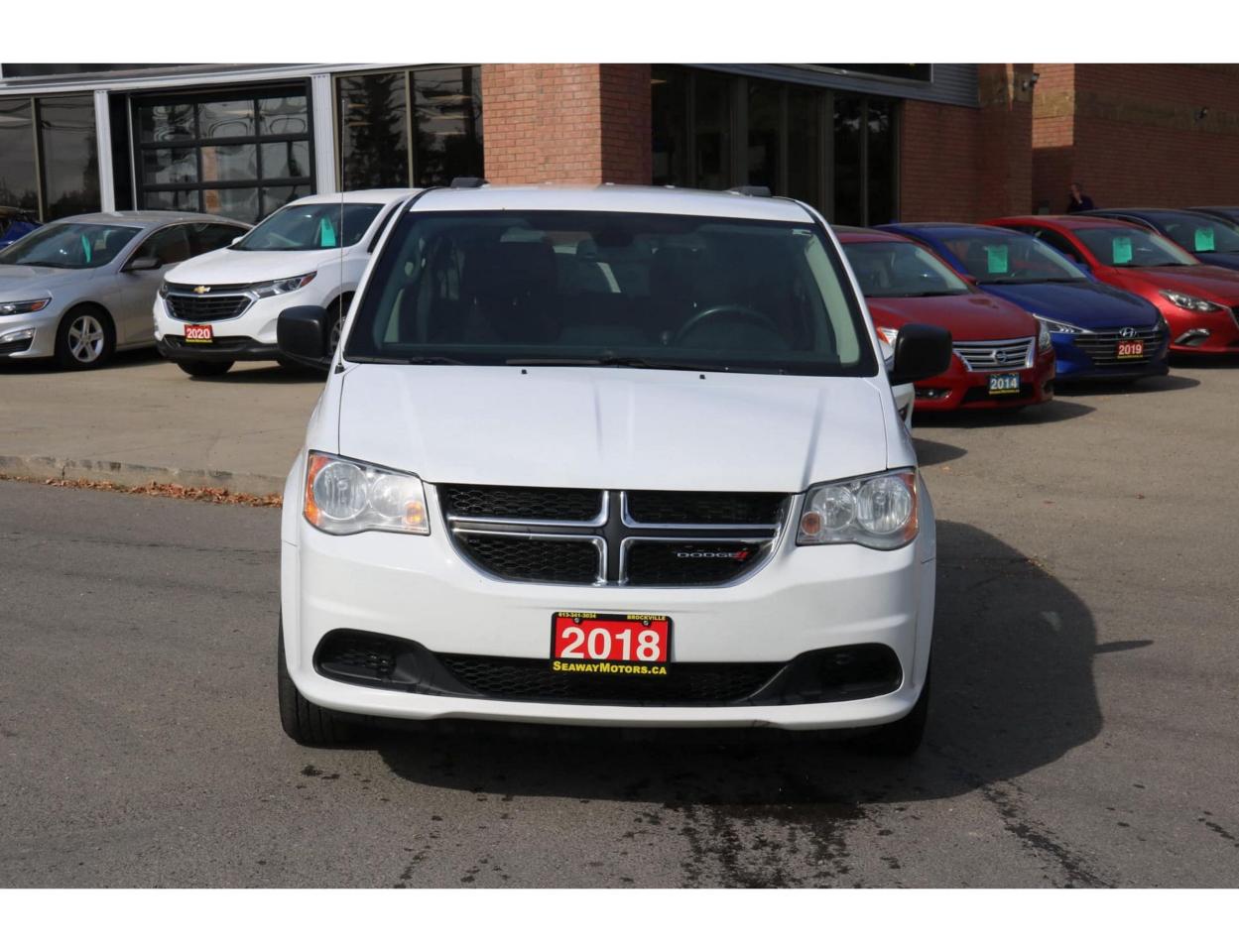 2018 Dodge Grand Caravan SXT - Photo #4