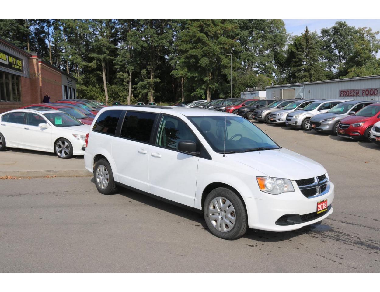 2018 Dodge Grand Caravan SXT - Photo #3