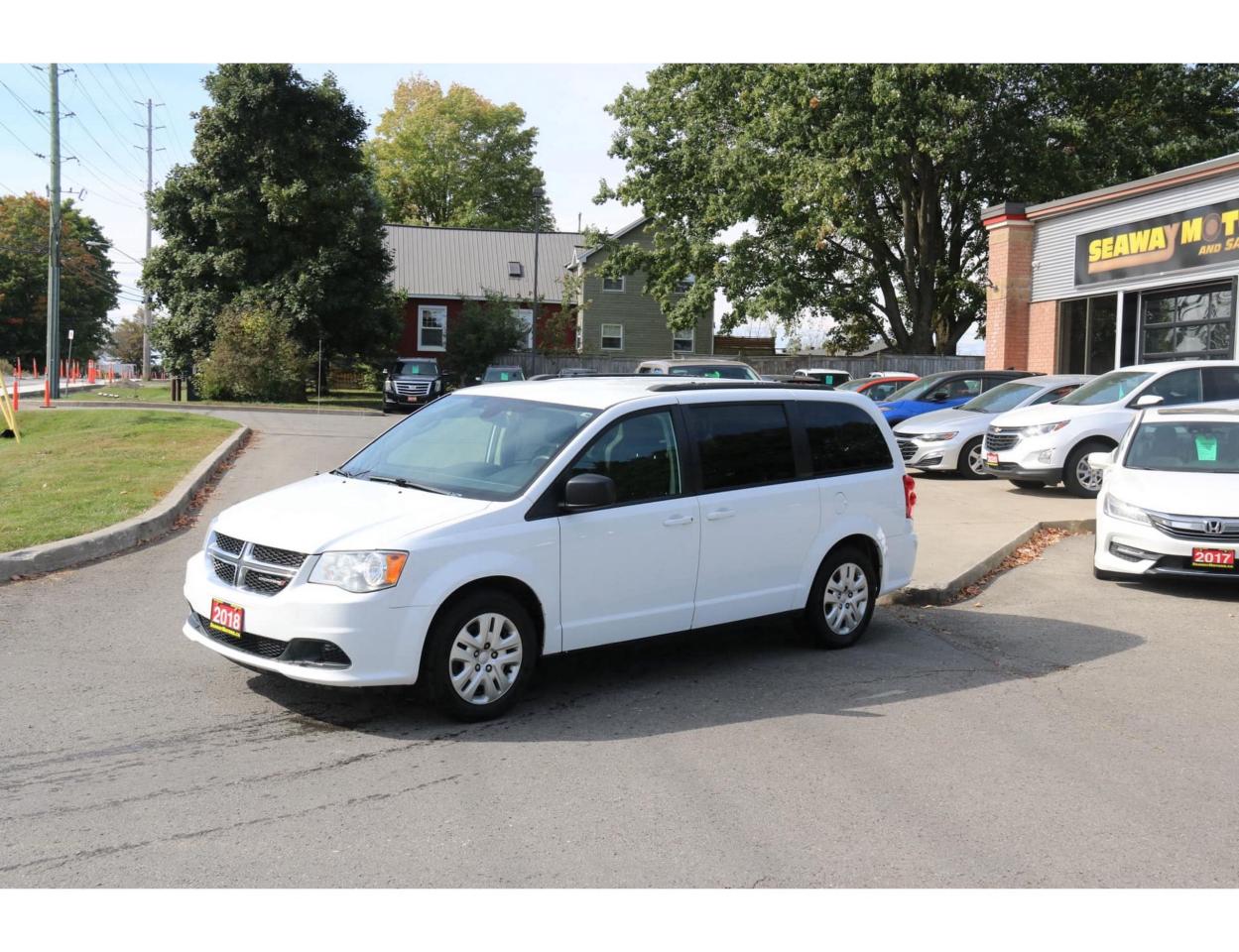 2018 Dodge Grand Caravan SXT - Photo #2