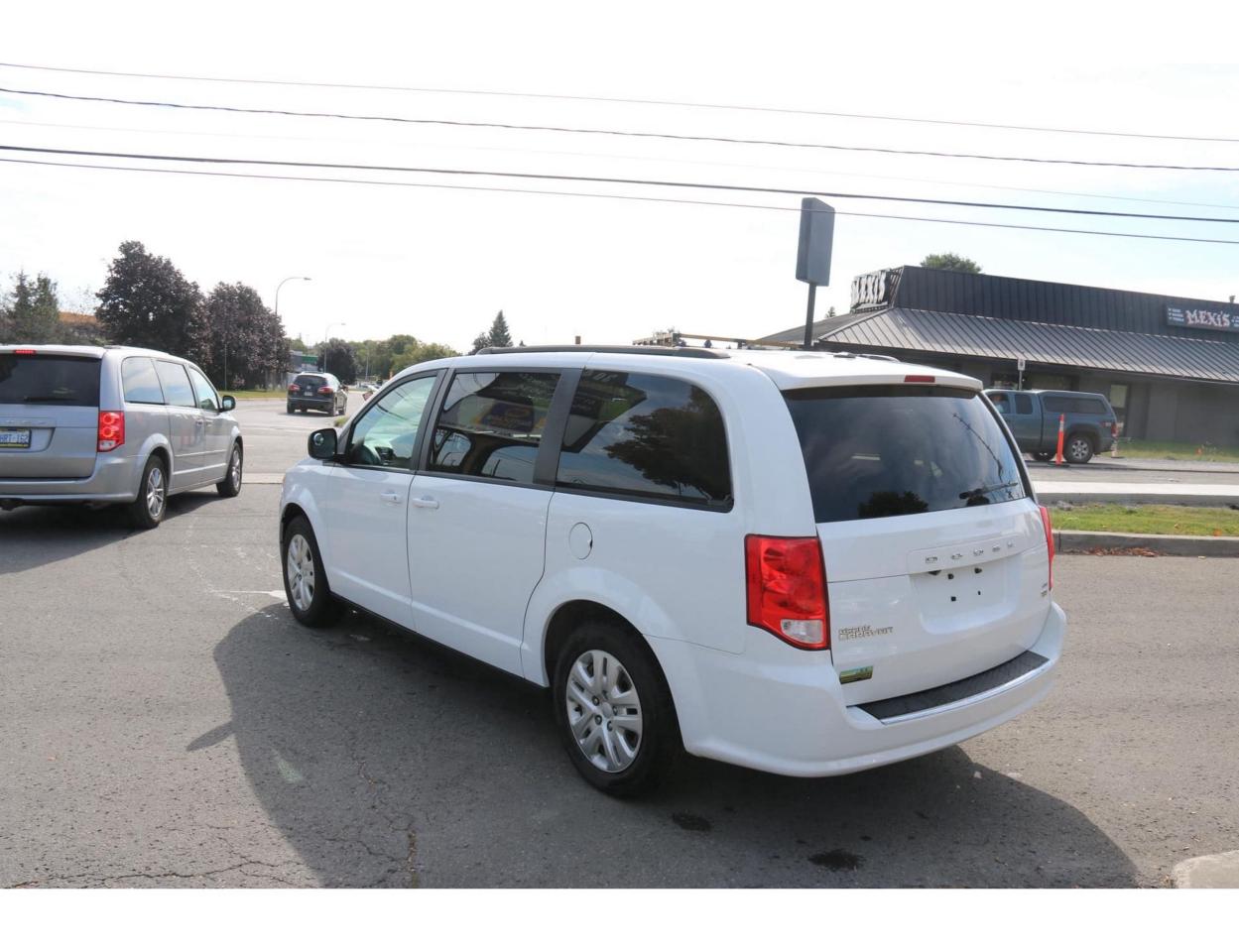 2018 Dodge Grand Caravan SXT - Photo #8