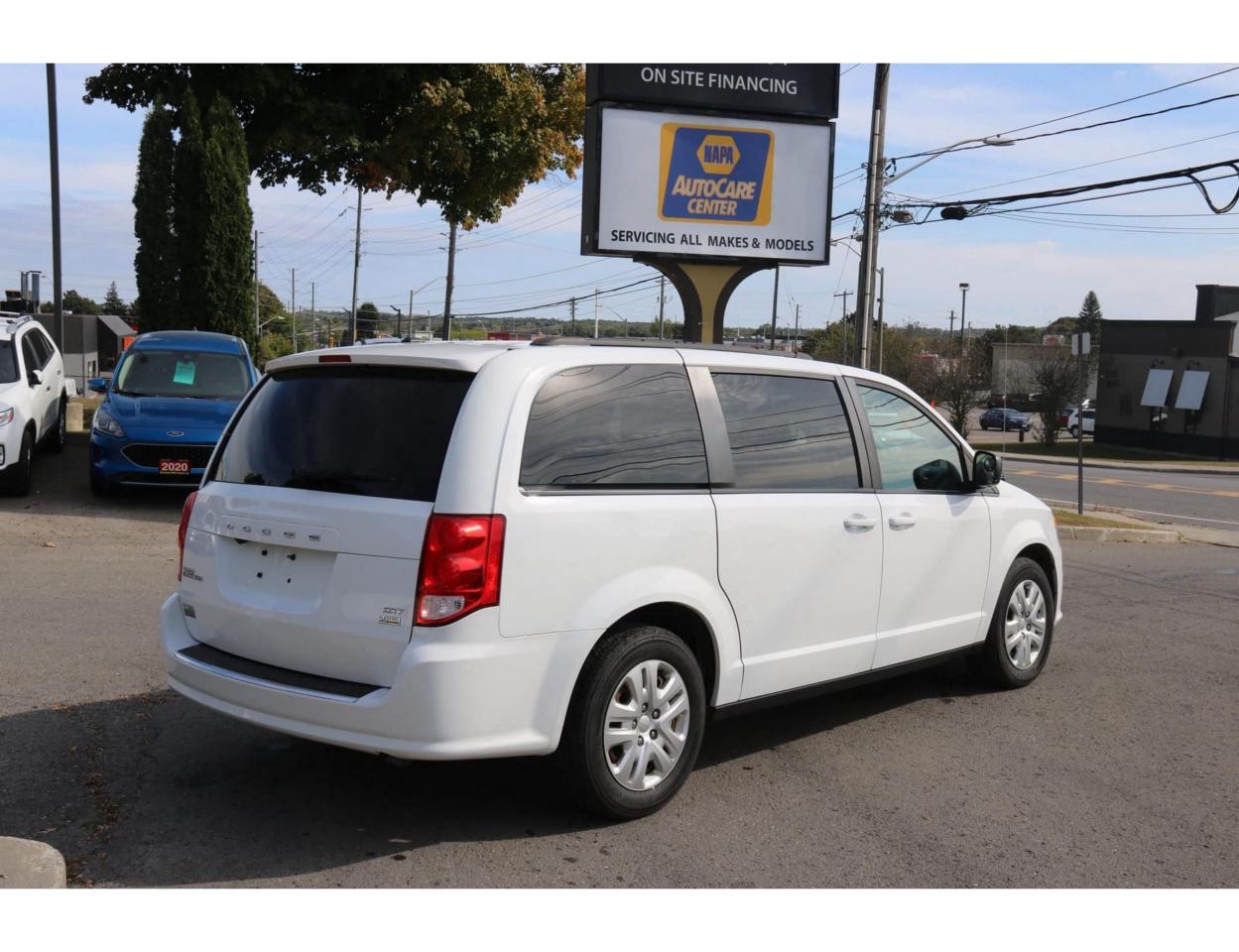 2018 Dodge Grand Caravan SXT - Photo #7