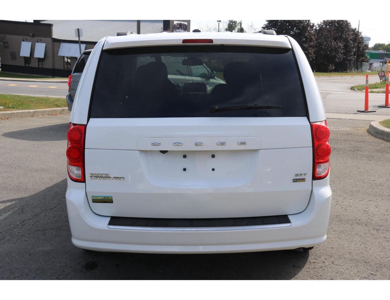 2018 Dodge Grand Caravan SXT - Photo #9