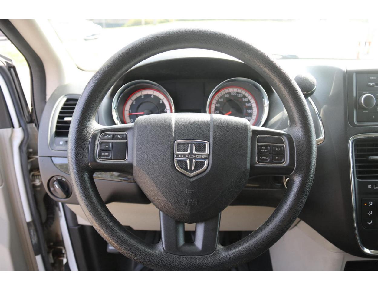 2018 Dodge Grand Caravan SXT - Photo #18