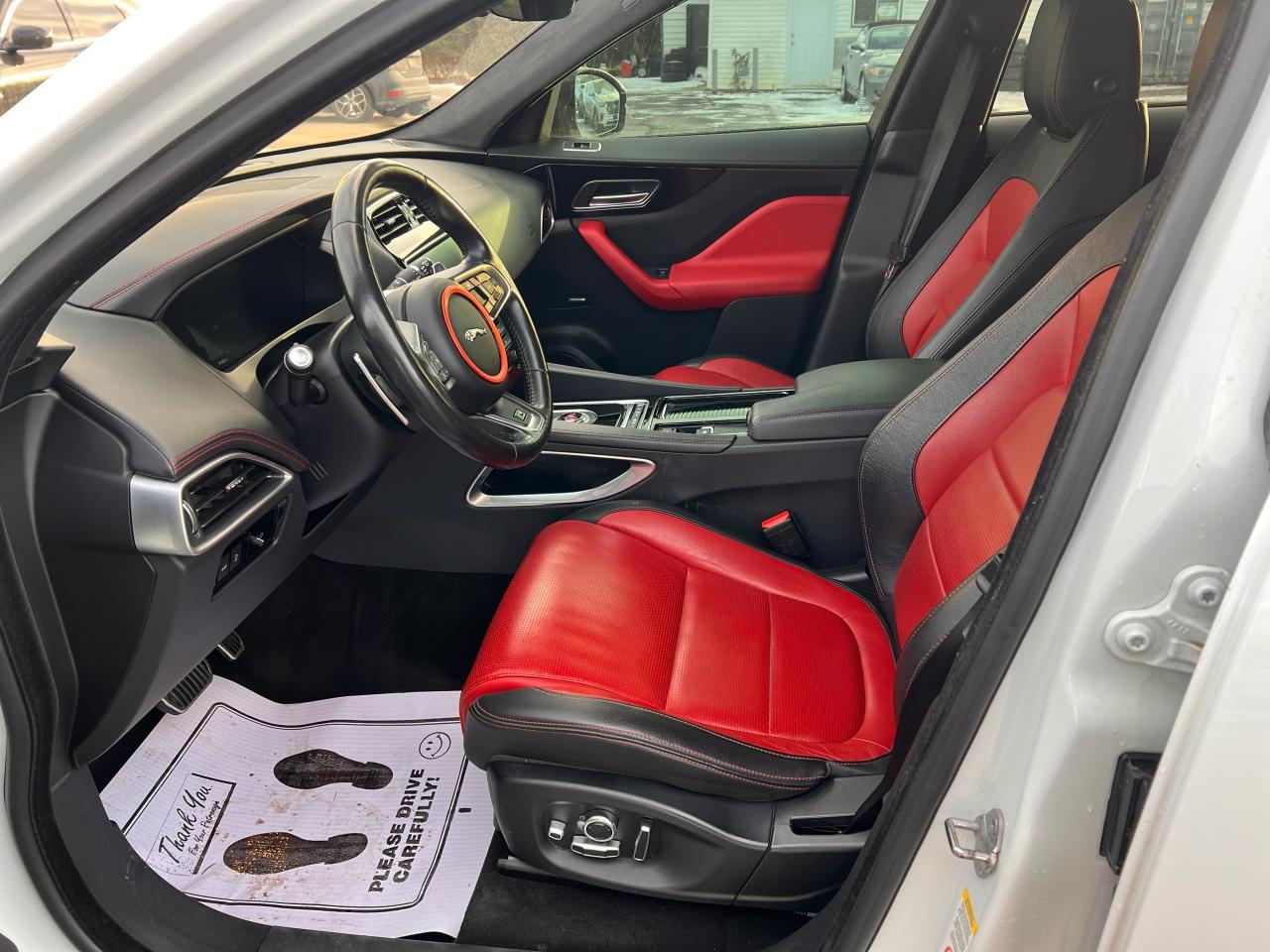 2019 Jaguar F-PACE 20d AWD R-Sport Photo39