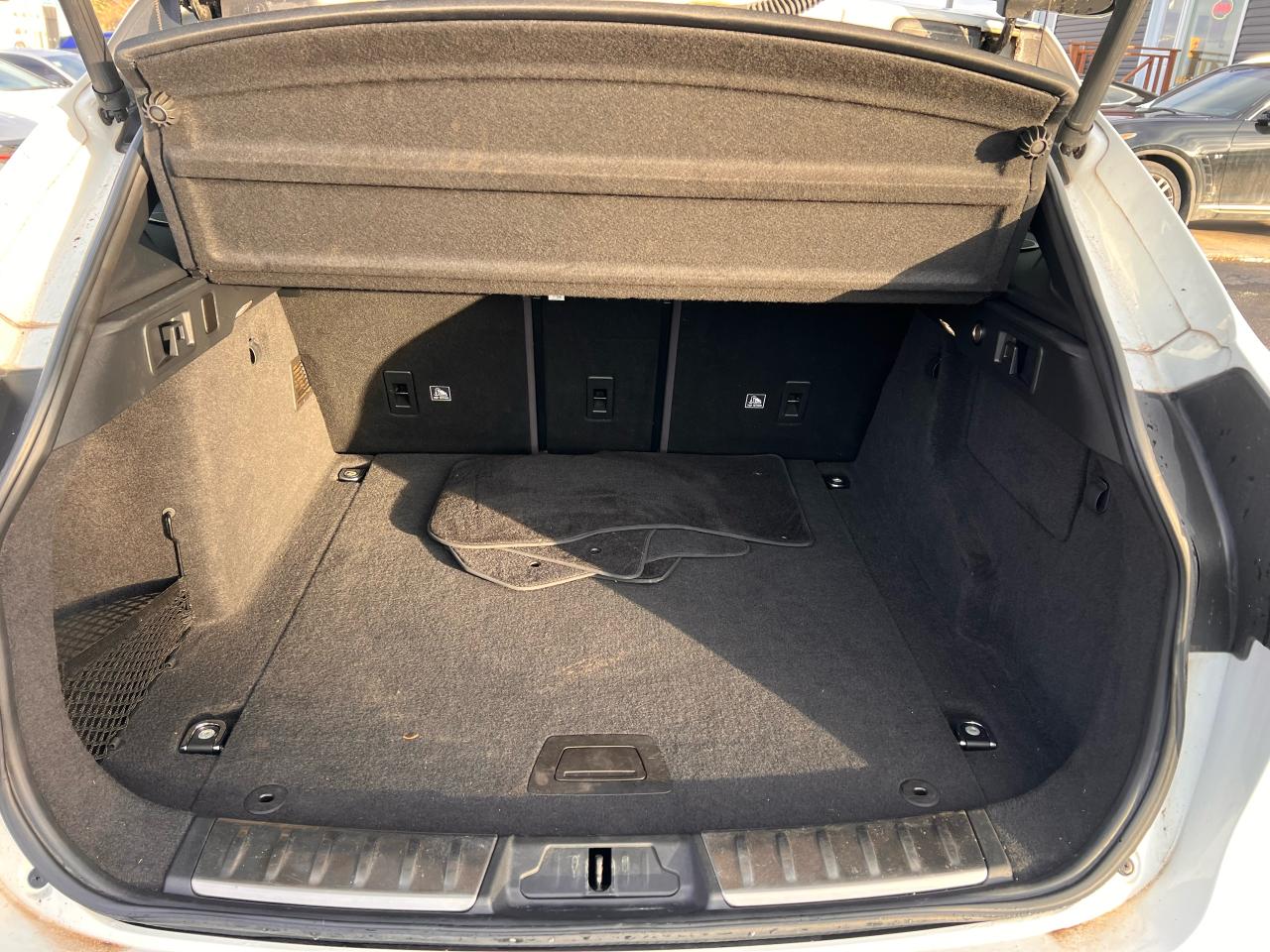 2019 Jaguar F-PACE 20d AWD R-Sport Photo16