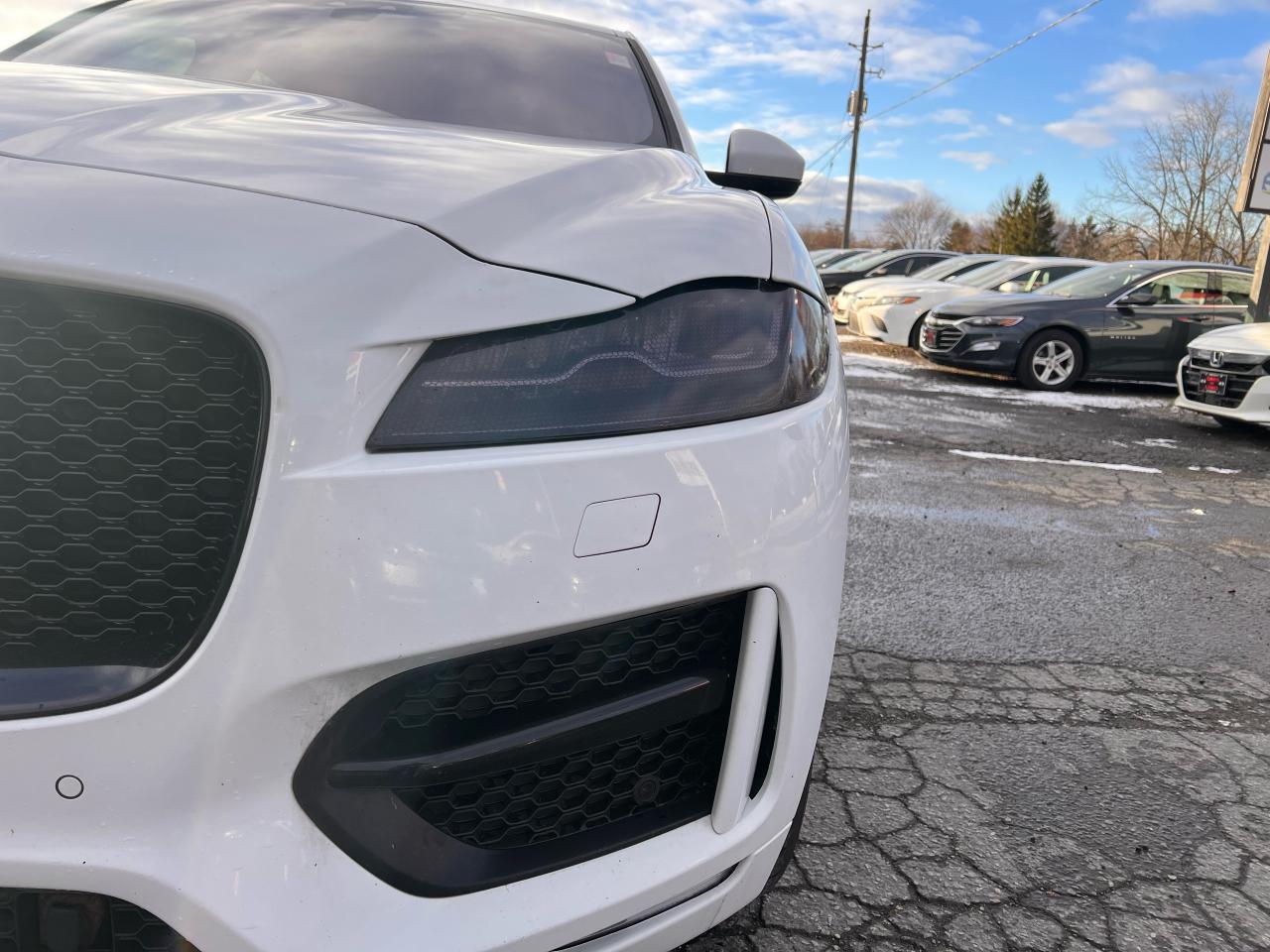 2019 Jaguar F-PACE 20d AWD R-Sport Photo34