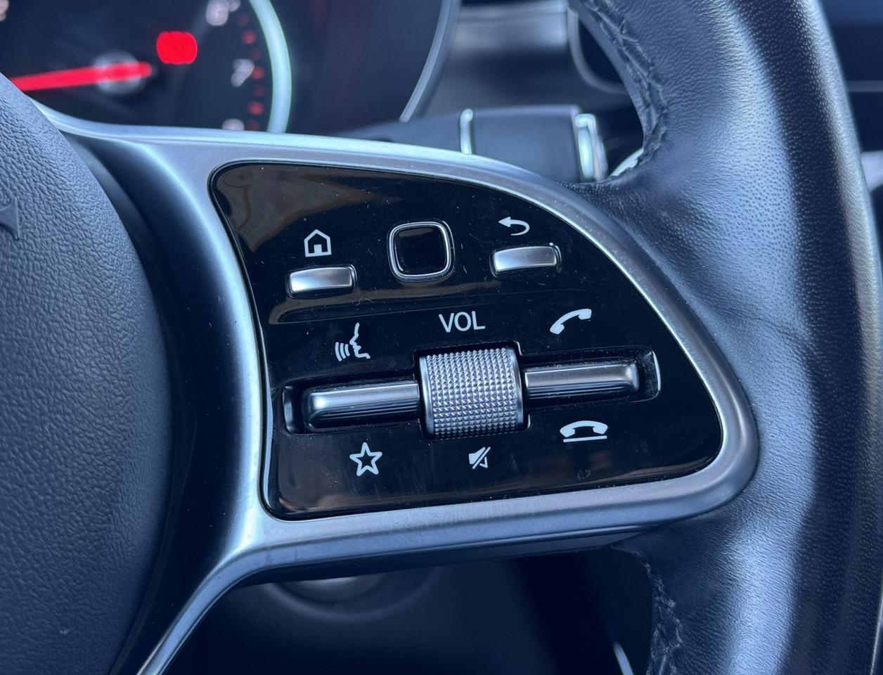 2022 Mercedes-Benz GL-Class GLC 300 4MATIC SUV Photo