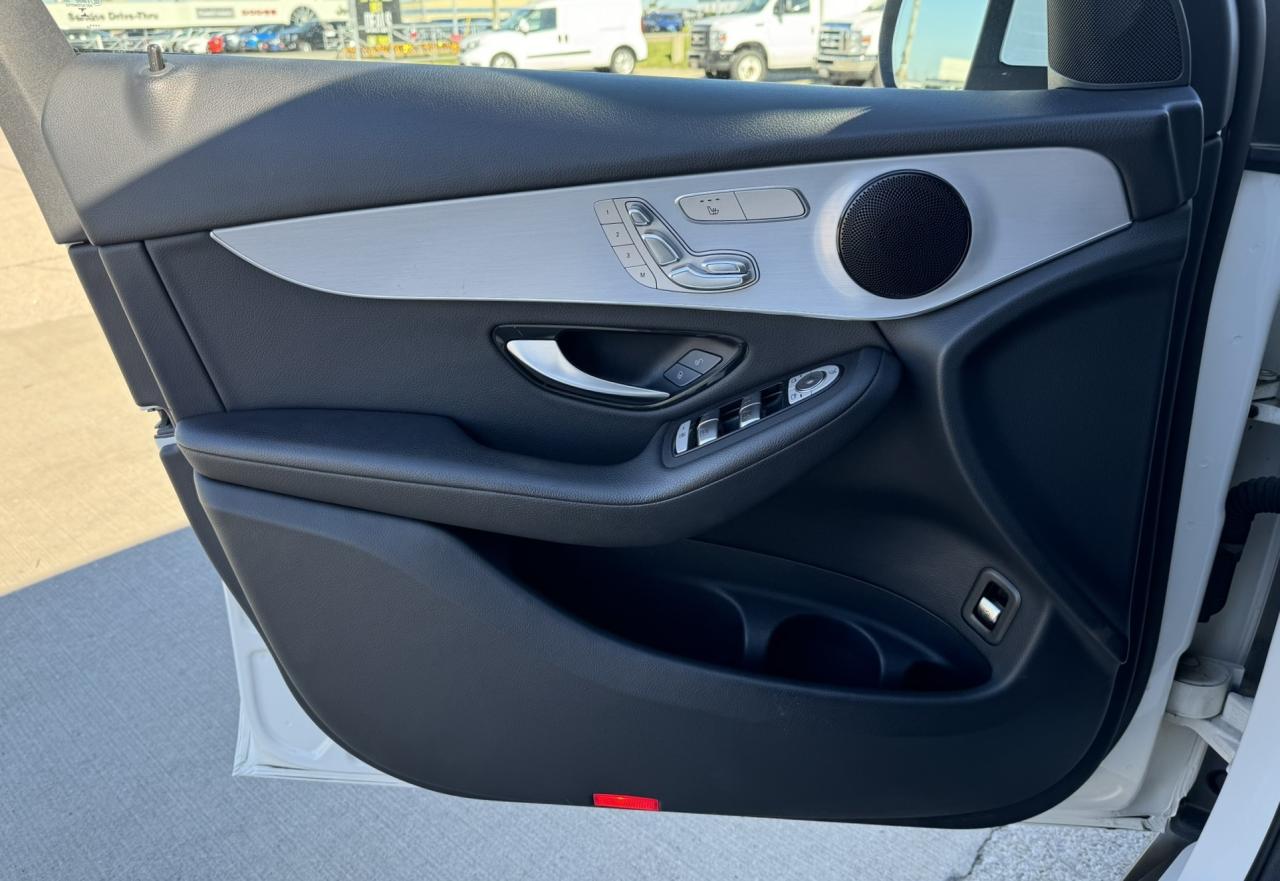 2022 Mercedes-Benz GL-Class GLC 300 4MATIC SUV Photo