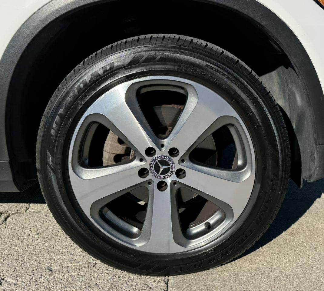 2022 Mercedes-Benz GL-Class GLC 300 4MATIC SUV Photo