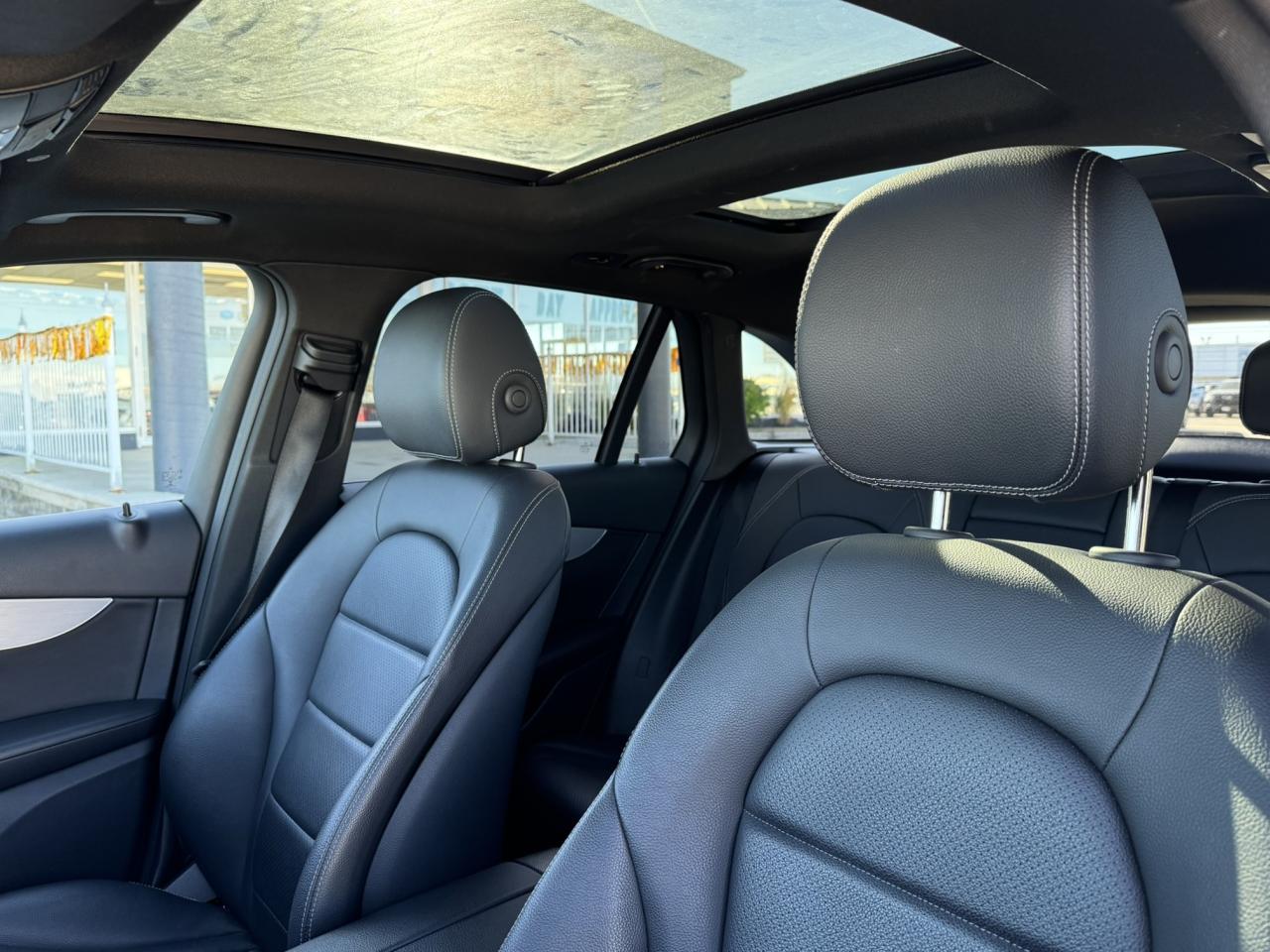 2022 Mercedes-Benz GL-Class GLC 300 4MATIC SUV Photo