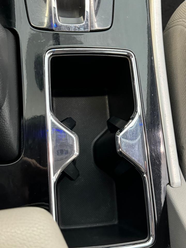 2017 Honda Accord LX+New Brakes+Camera+ApplePlay+Heated Seats Photo101