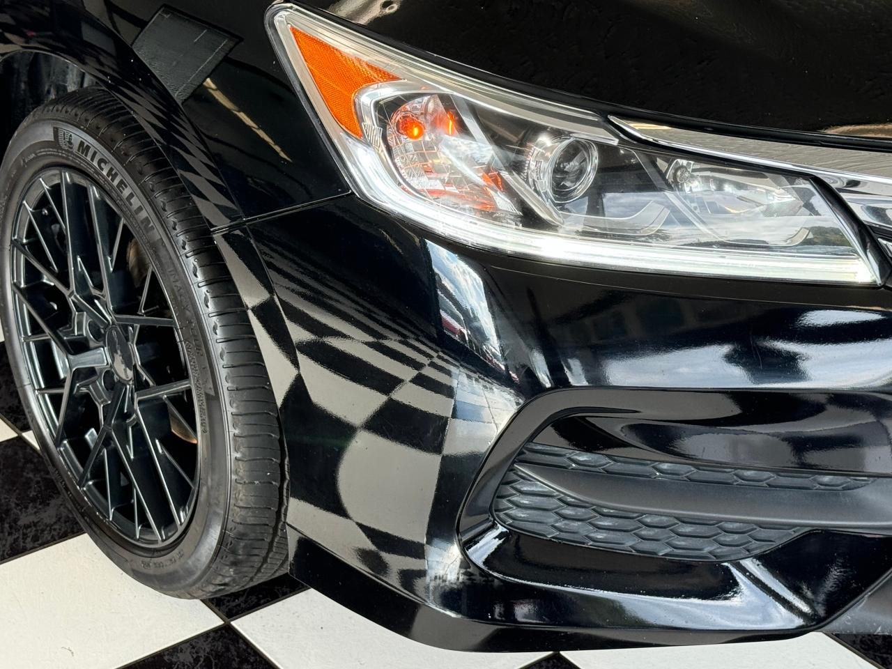 2017 Honda Accord LX+New Brakes+Camera+ApplePlay+Heated Seats - Photo #34