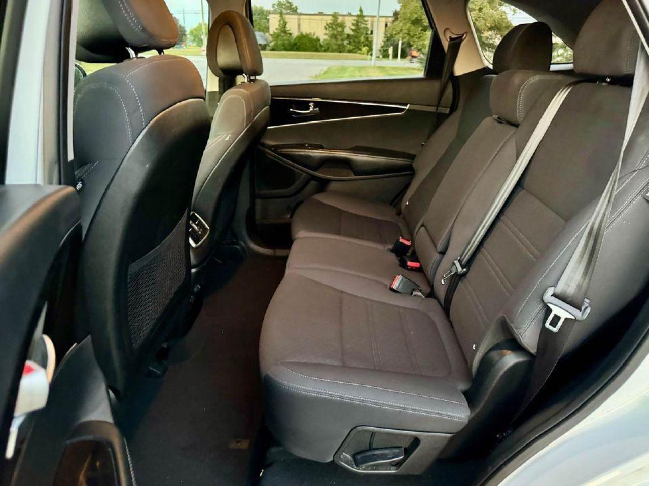 2016 Kia Sorento 2.4L 4 Cylinder- Certified - Photo #10