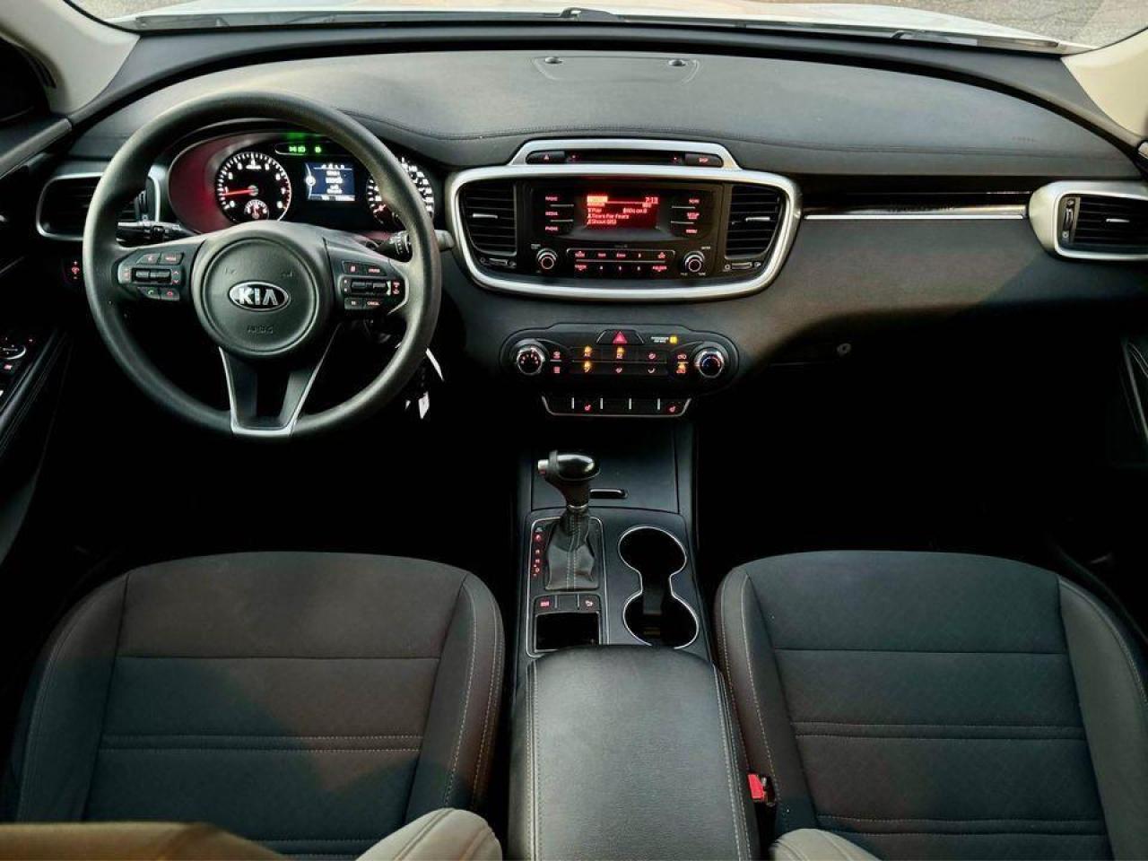 2016 Kia Sorento 2.4L 4 Cylinder- Certified - Photo #11