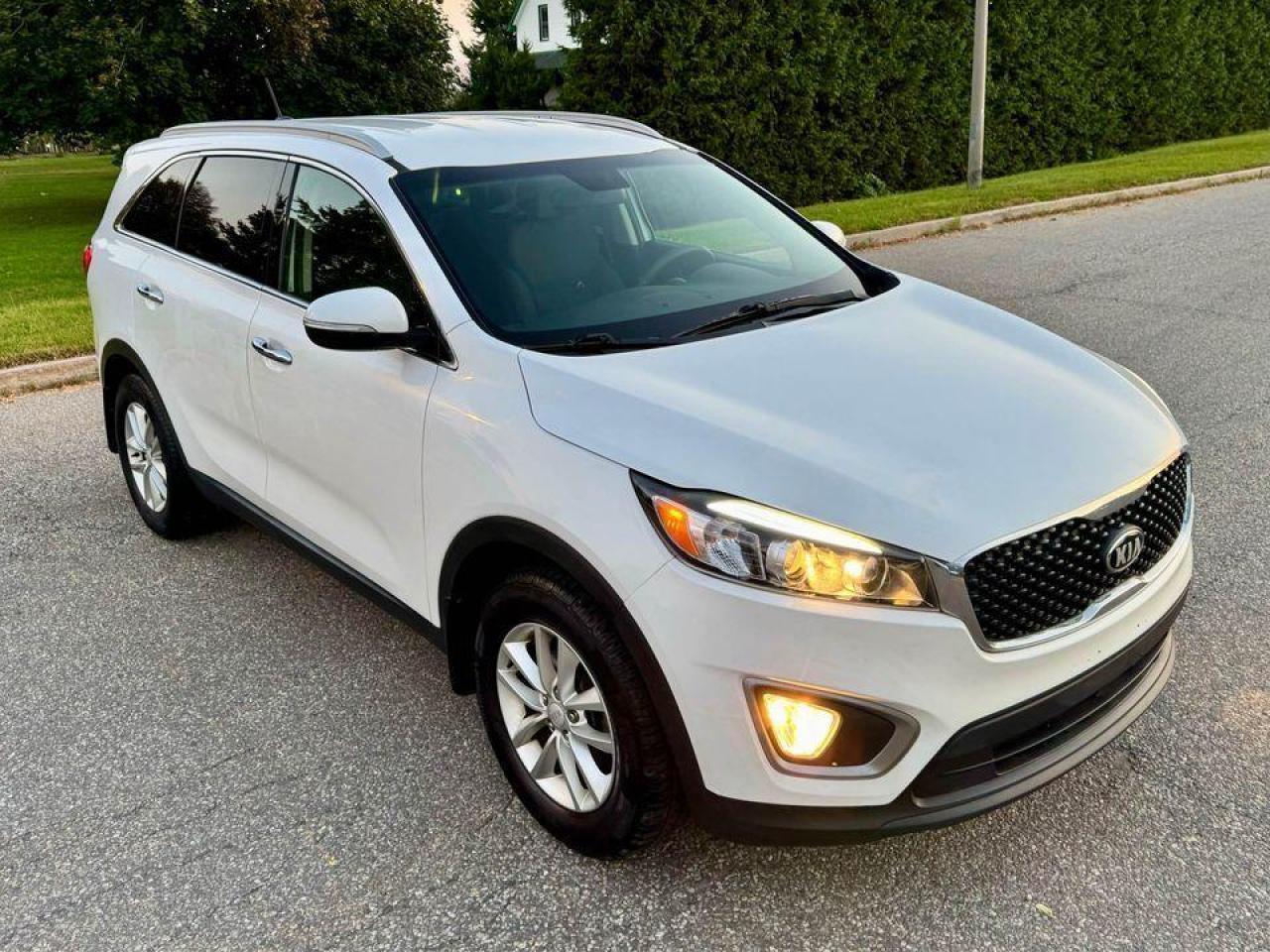 2016 Kia Sorento 2.4L 4 Cylinder- Certified - Photo #16