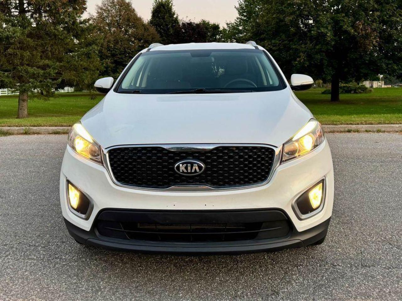 2016 Kia Sorento 2.4L 4 Cylinder- Certified - Photo #17