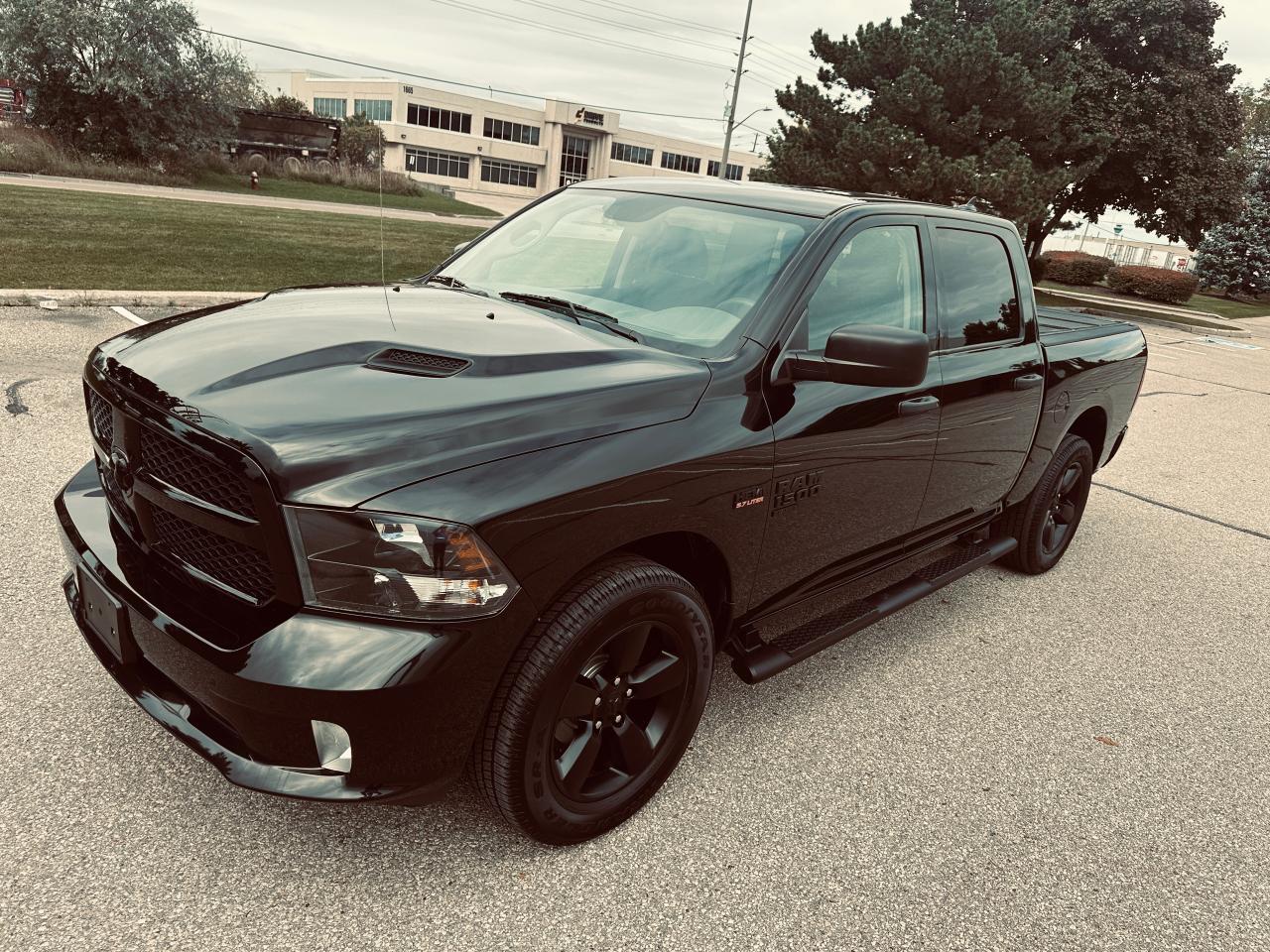 Used 2019 RAM 1500 Classic Crew Cab Express Night 4WD- 5.7 Hemi for sale in Mississauga, ON