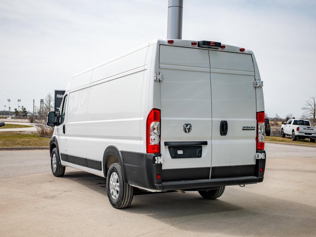 2025 RAM Cargo Van ProMaster SLT+ Photo2