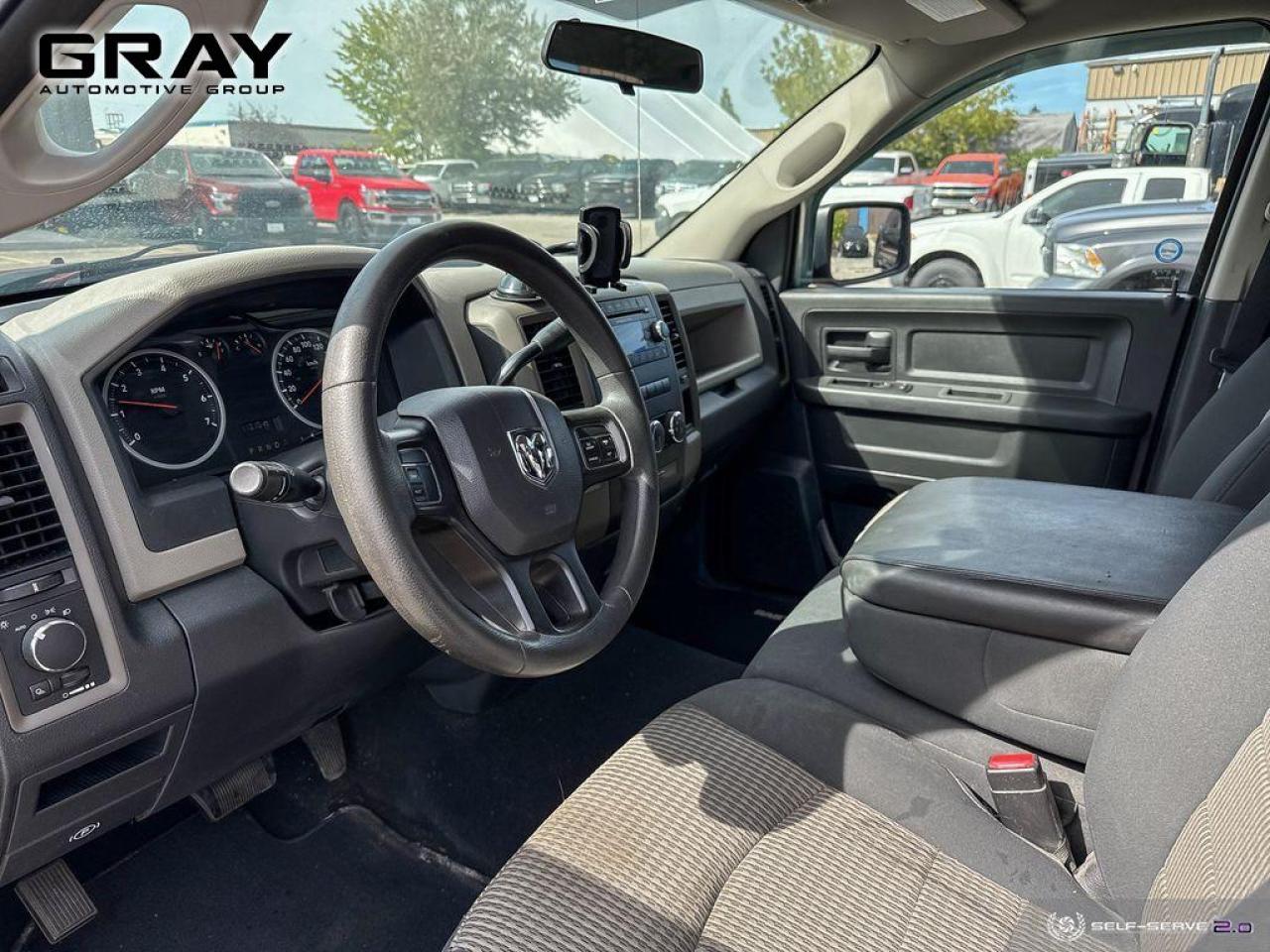2012 RAM 1500 ST/CERTIFIED/2 YR UNLIMITED KM WARRANTY/5.7L/4X4 - Photo #9