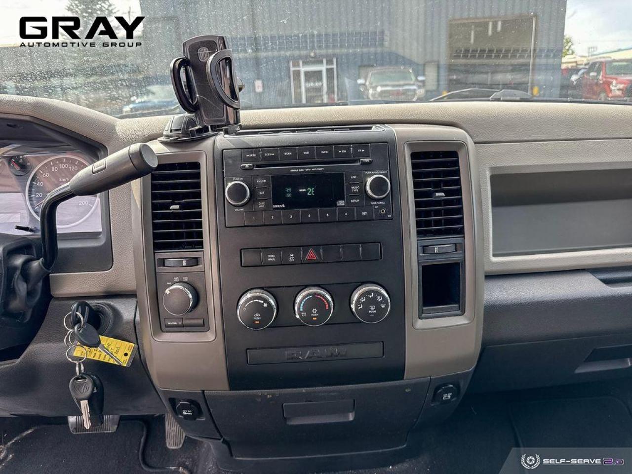 2012 RAM 1500 ST/CERTIFIED/2 YR UNLIMITED KM WARRANTY/5.7L/4X4 - Photo #12