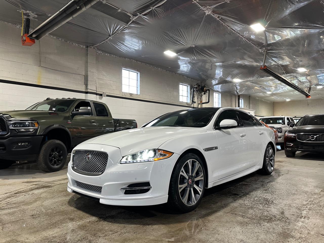 Used 2015 Jaguar XJ 4DR SDN PREMIUM LUXURY AWD for sale in North York, ON