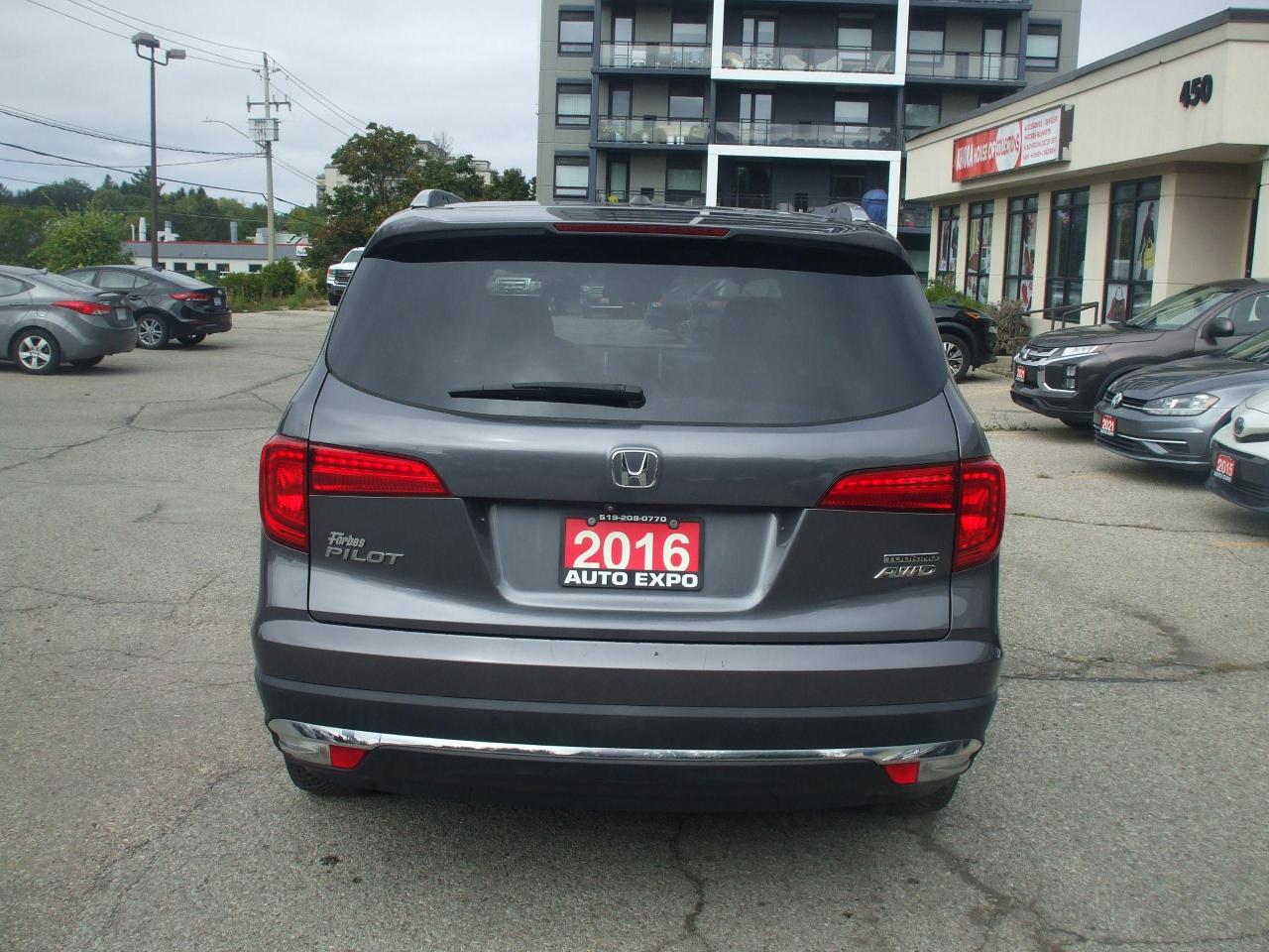 2016 Honda Pilot 4WD,Touring,7 Passengers,GPS,Tinted,Sunroof,Fog's - Photo #4