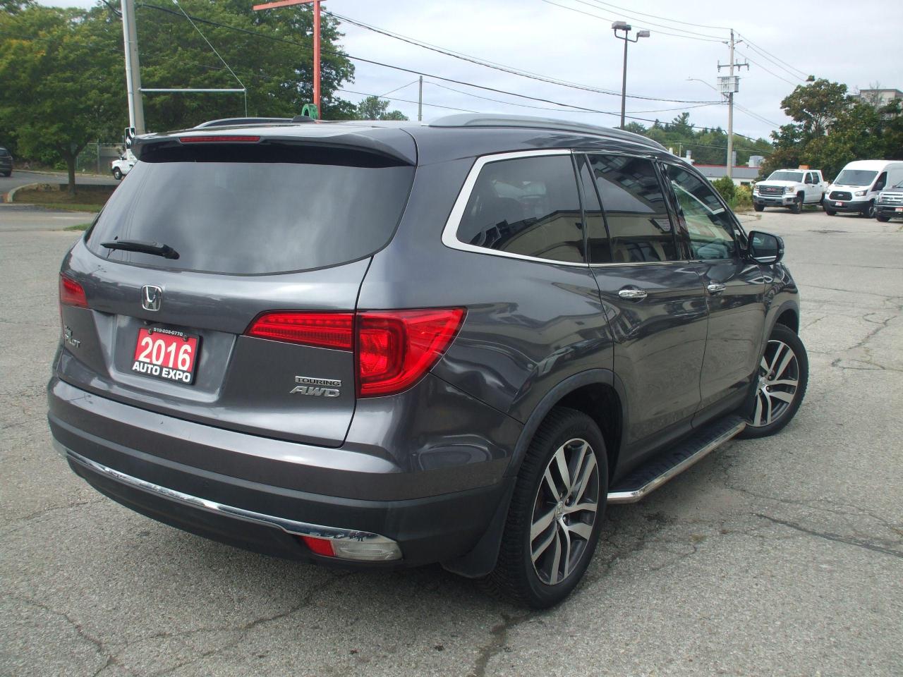 2016 Honda Pilot 4WD,Touring,7 Passengers,GPS,Tinted,Sunroof,Fog's - Photo #5