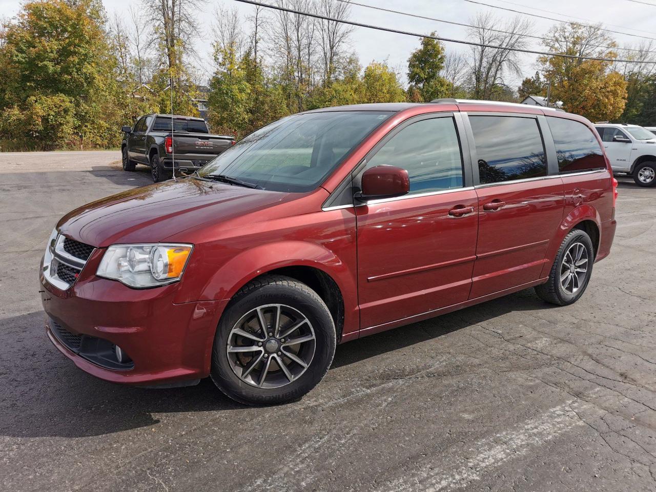 2017 Dodge Grand Caravan SE Plus - Photo #1