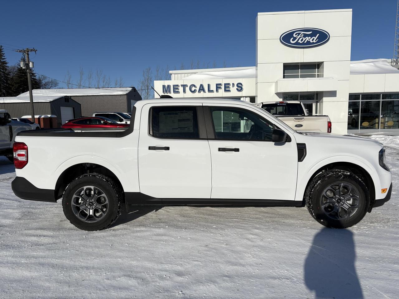 New 2025 Ford MAVERICK XLT AWD SUPERCREW for sale in Treherne, MB