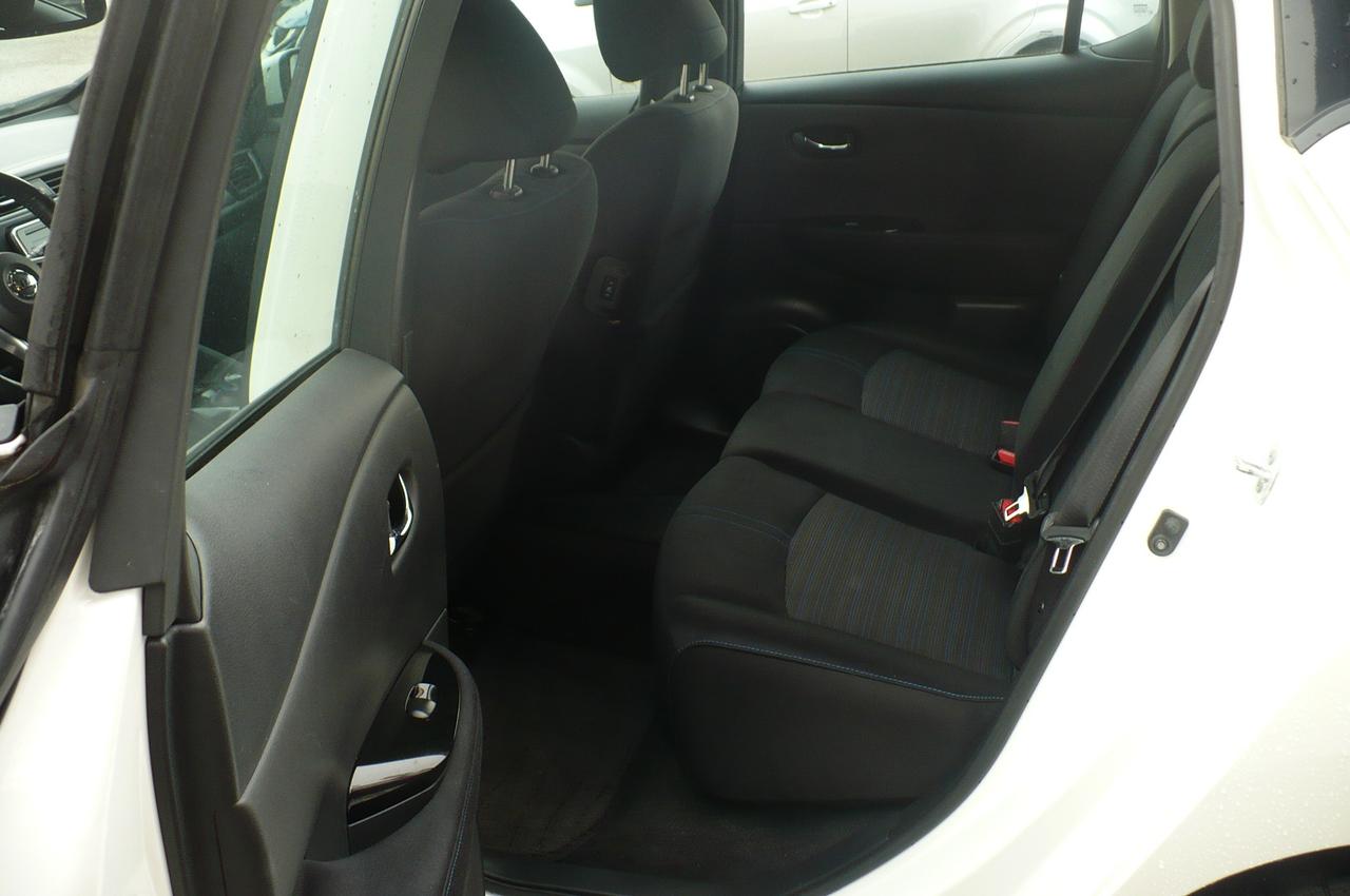 2018 Nissan Leaf SV Hatchback Photo