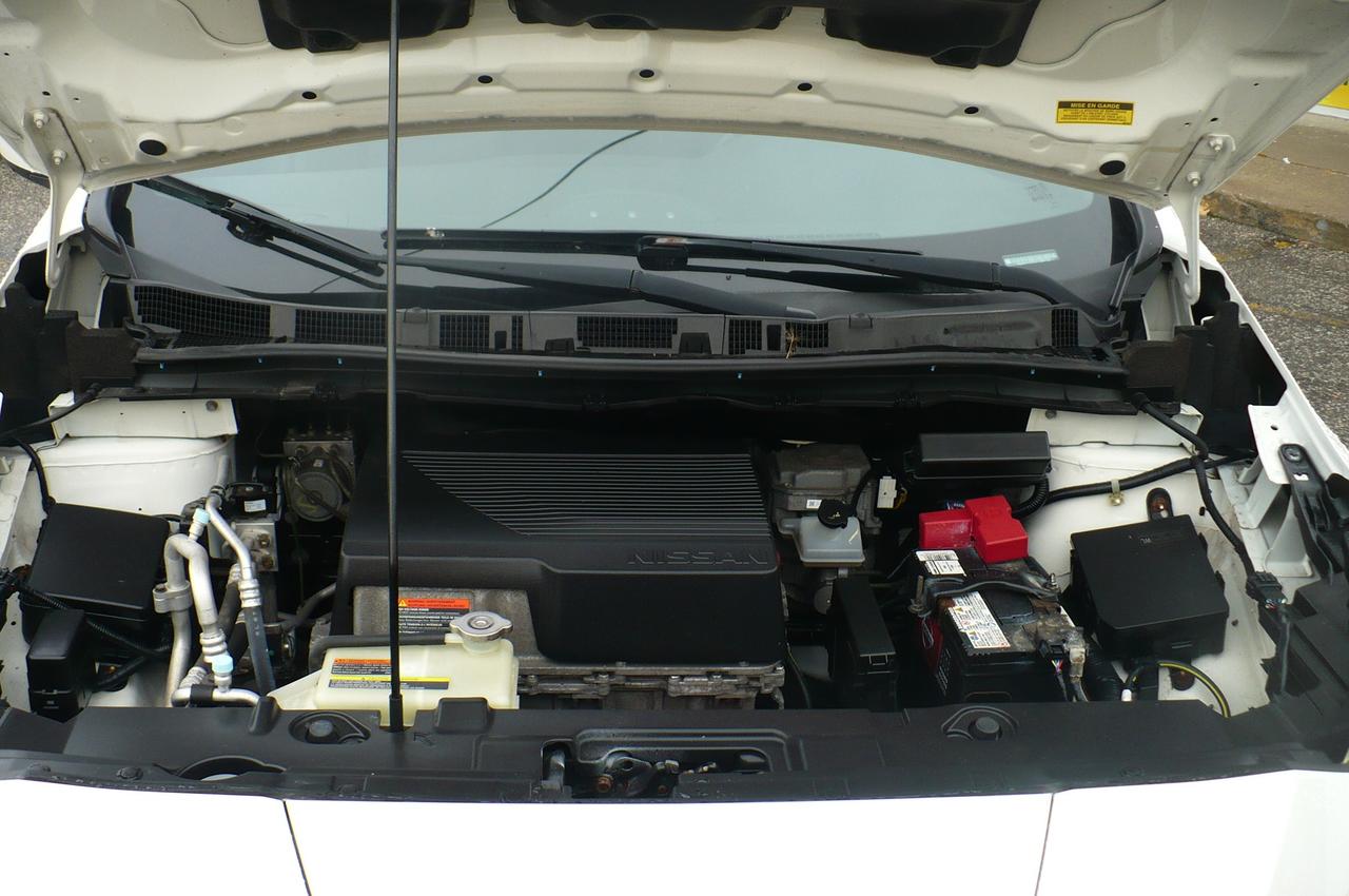 2018 Nissan Leaf SV Hatchback Photo