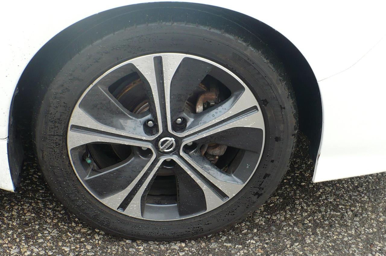 2018 Nissan Leaf SV Hatchback Photo