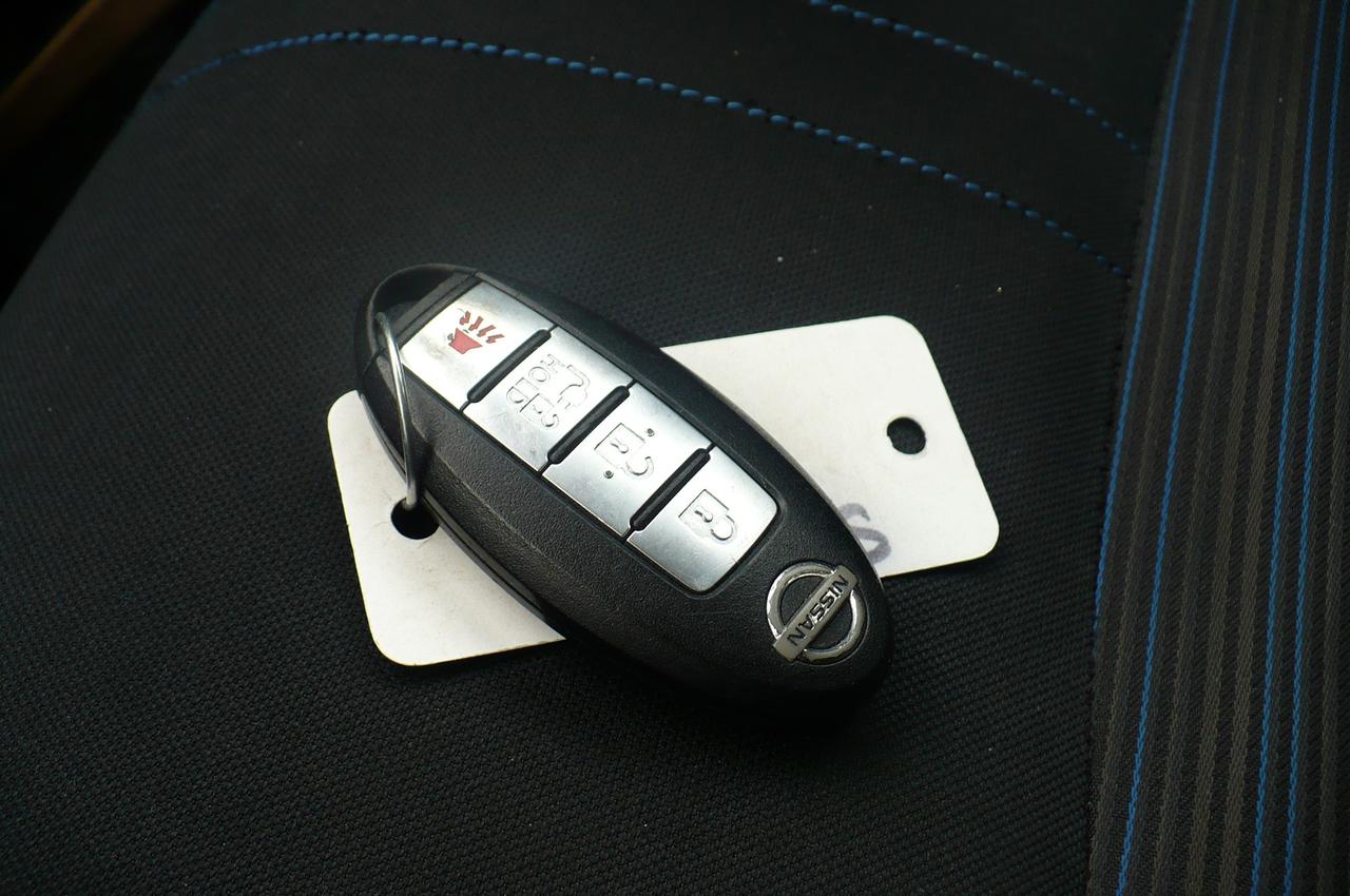 2018 Nissan Leaf SV Hatchback Photo
