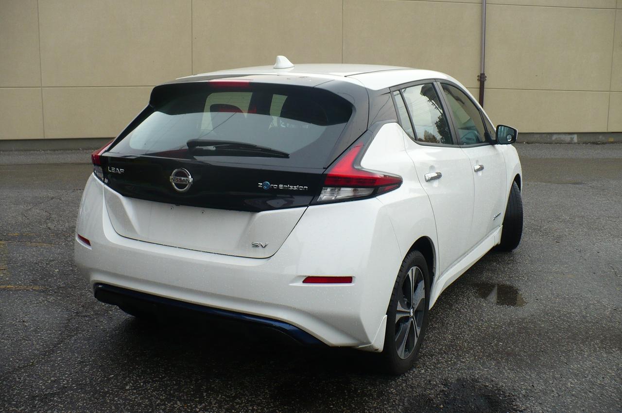 2018 Nissan Leaf SV Hatchback Photo