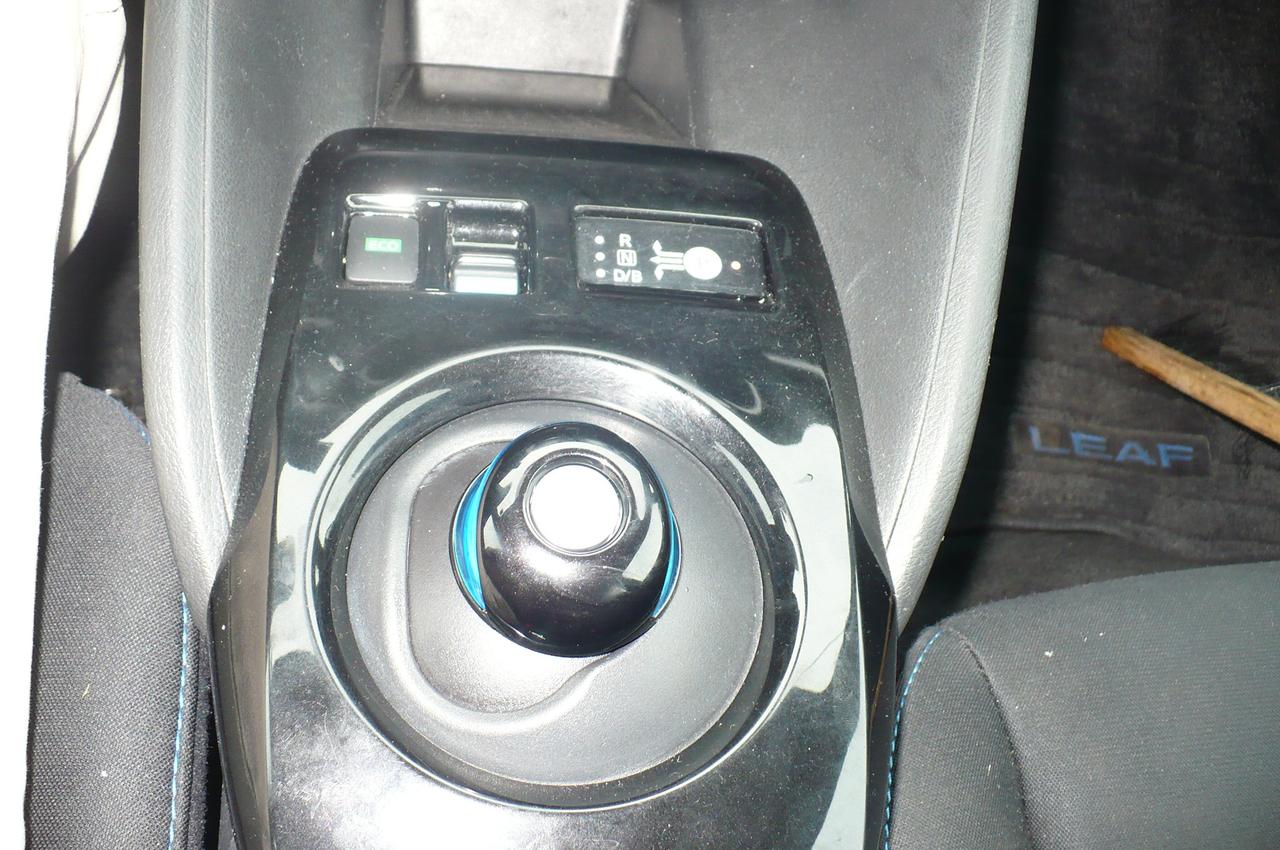 2018 Nissan Leaf SV Hatchback Photo