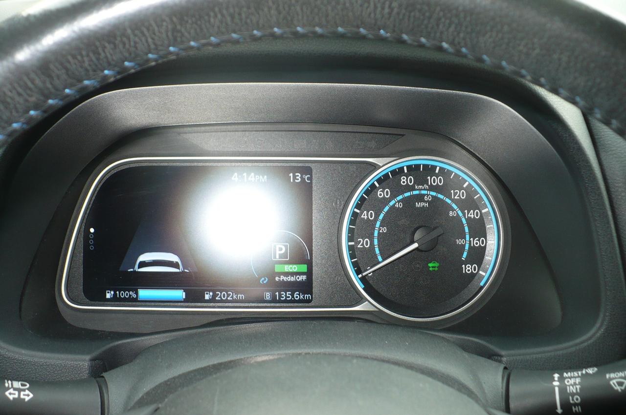 2018 Nissan Leaf SV Hatchback Photo