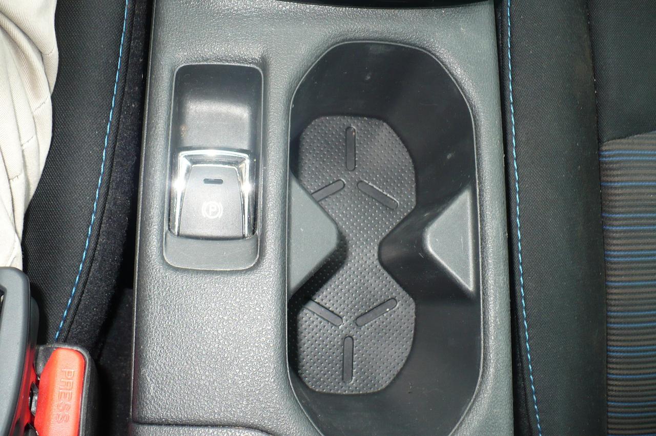 2018 Nissan Leaf SV Hatchback Photo