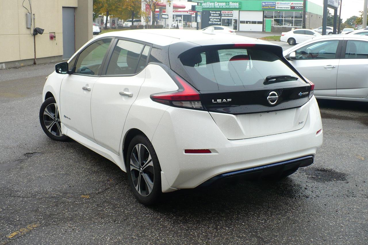 2018 Nissan Leaf SV Hatchback Photo