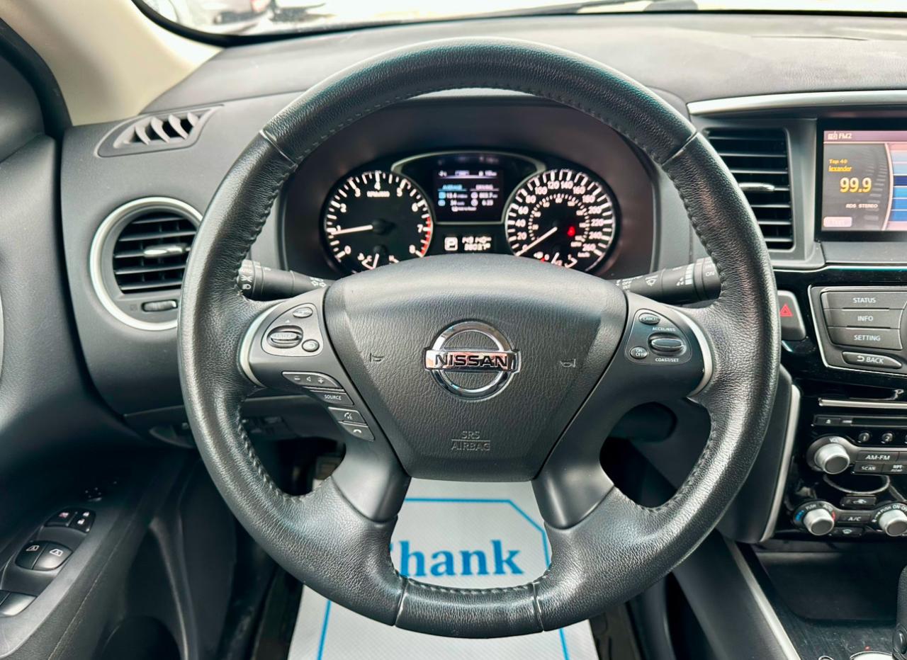 2015 Nissan Pathfinder  - Photo #17