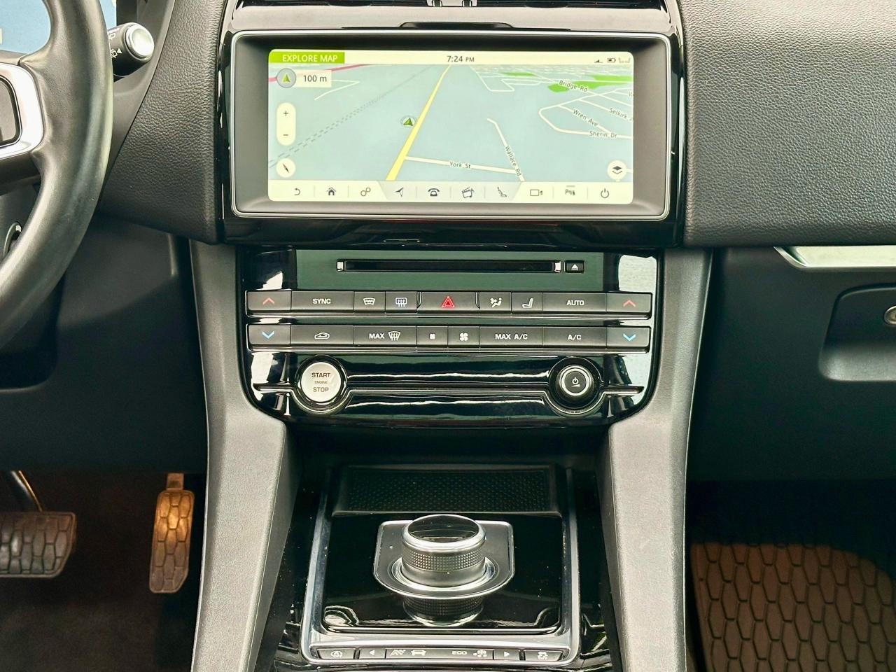 2018 Jaguar F-PACE  - Photo #11