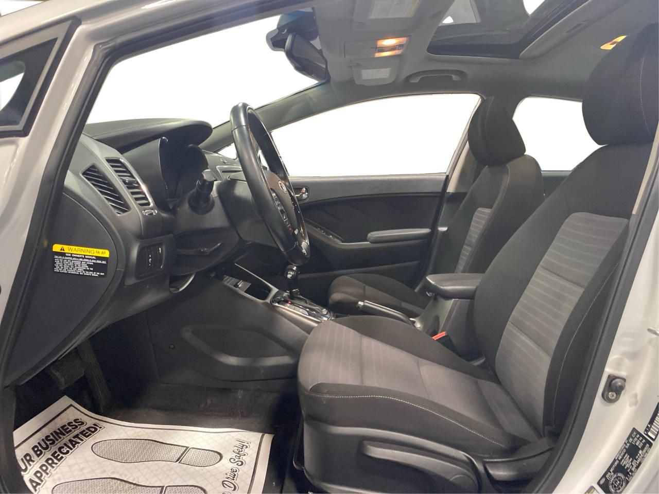 2017 Kia Forte 4dr Sdn Auto EX Photo