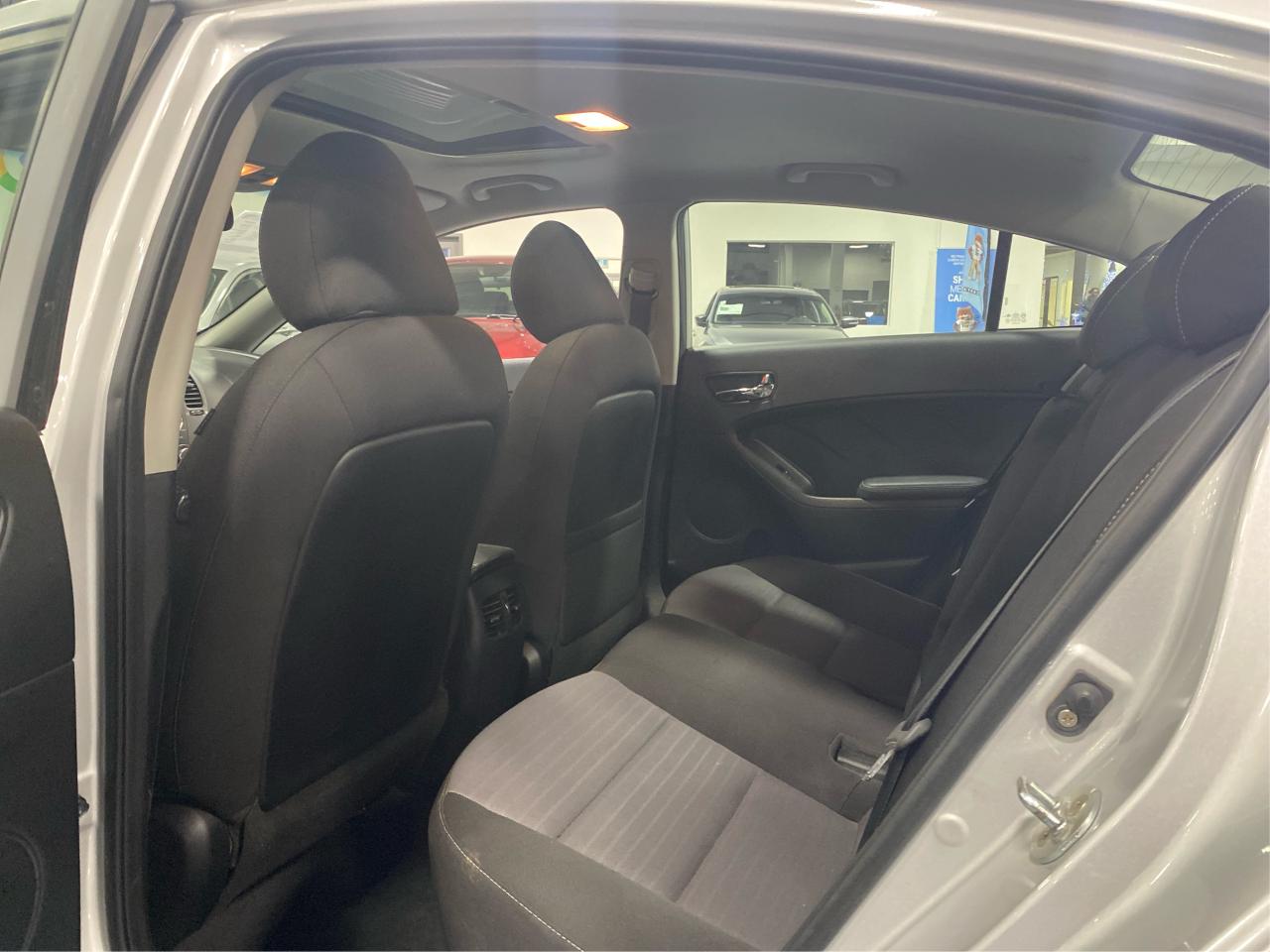 2017 Kia Forte 4dr Sdn Auto EX Photo