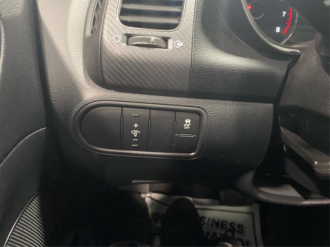 2017 Kia Forte 4dr Sdn Auto EX Photo